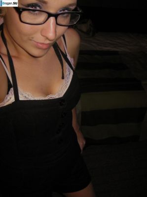 Young with a camera. Thumb 16