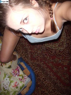 Selfies of a young artist. Thumb 37