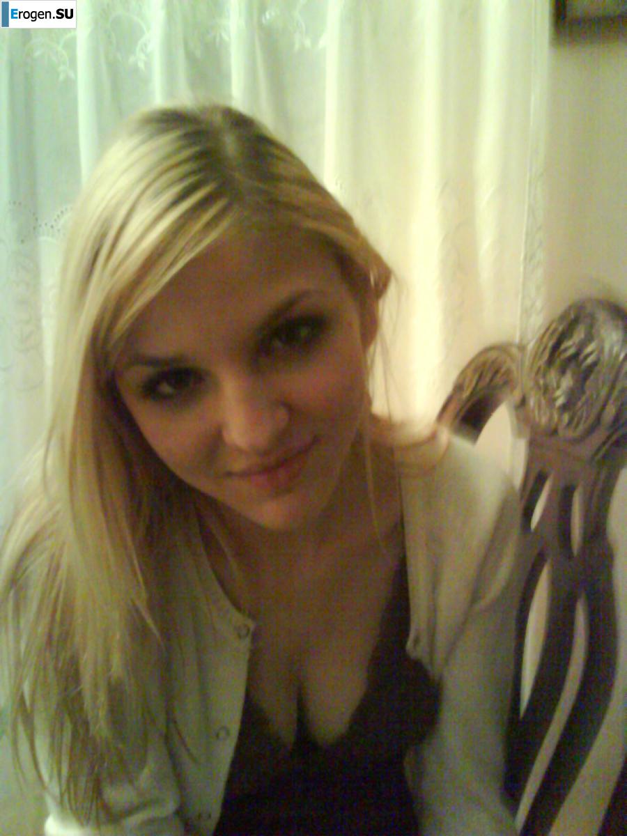 Aphrodite is naked. Photo 40