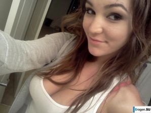 Selfies. Thumb 10