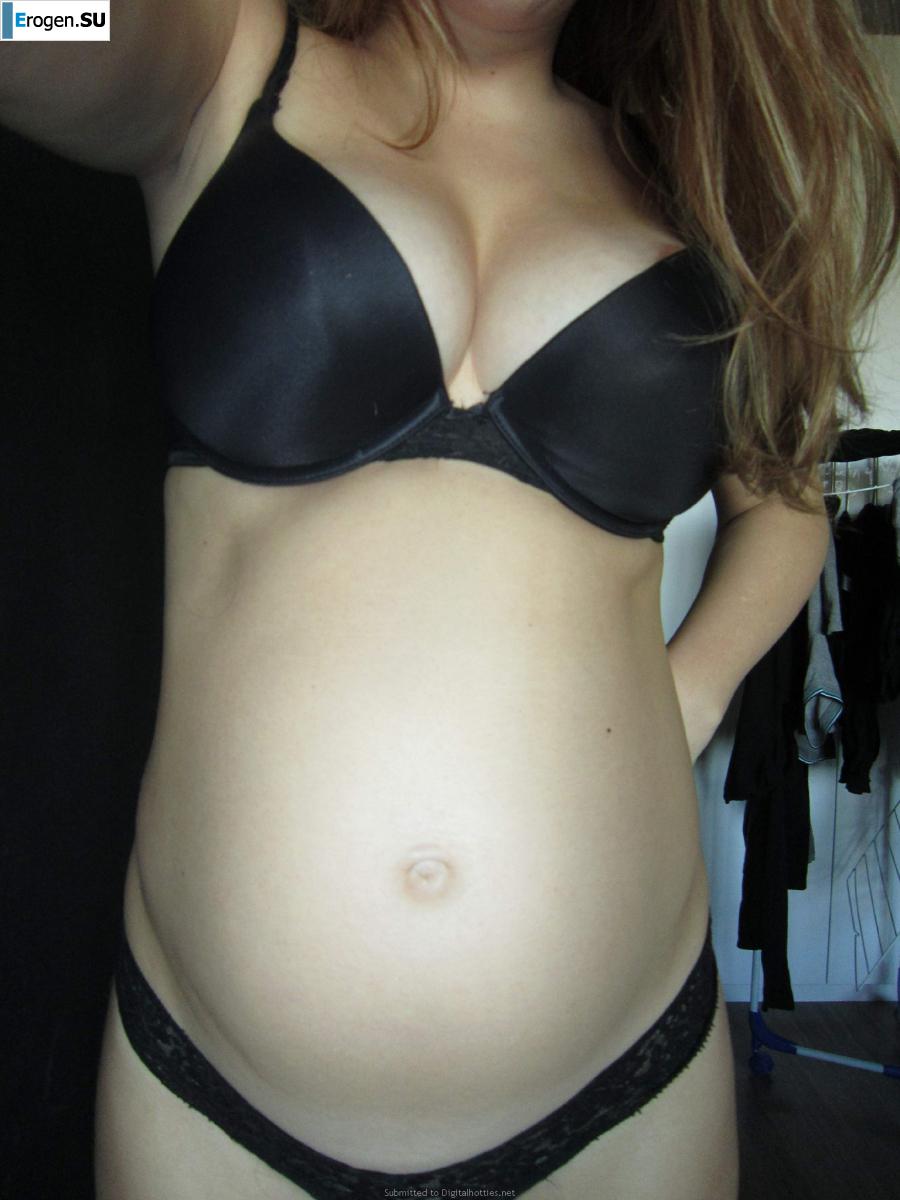 naked pregnant girl. Photo 21