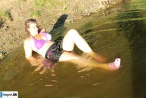 naked girls on the lake. Part 3. Thumb 19