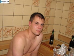 Russian newlyweds in a wedding sex tour. Thumb 33