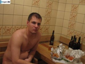 Russian newlyweds in a wedding sex tour. Thumb 34