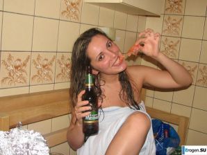 Russian newlyweds in a wedding sex tour. Thumb 36