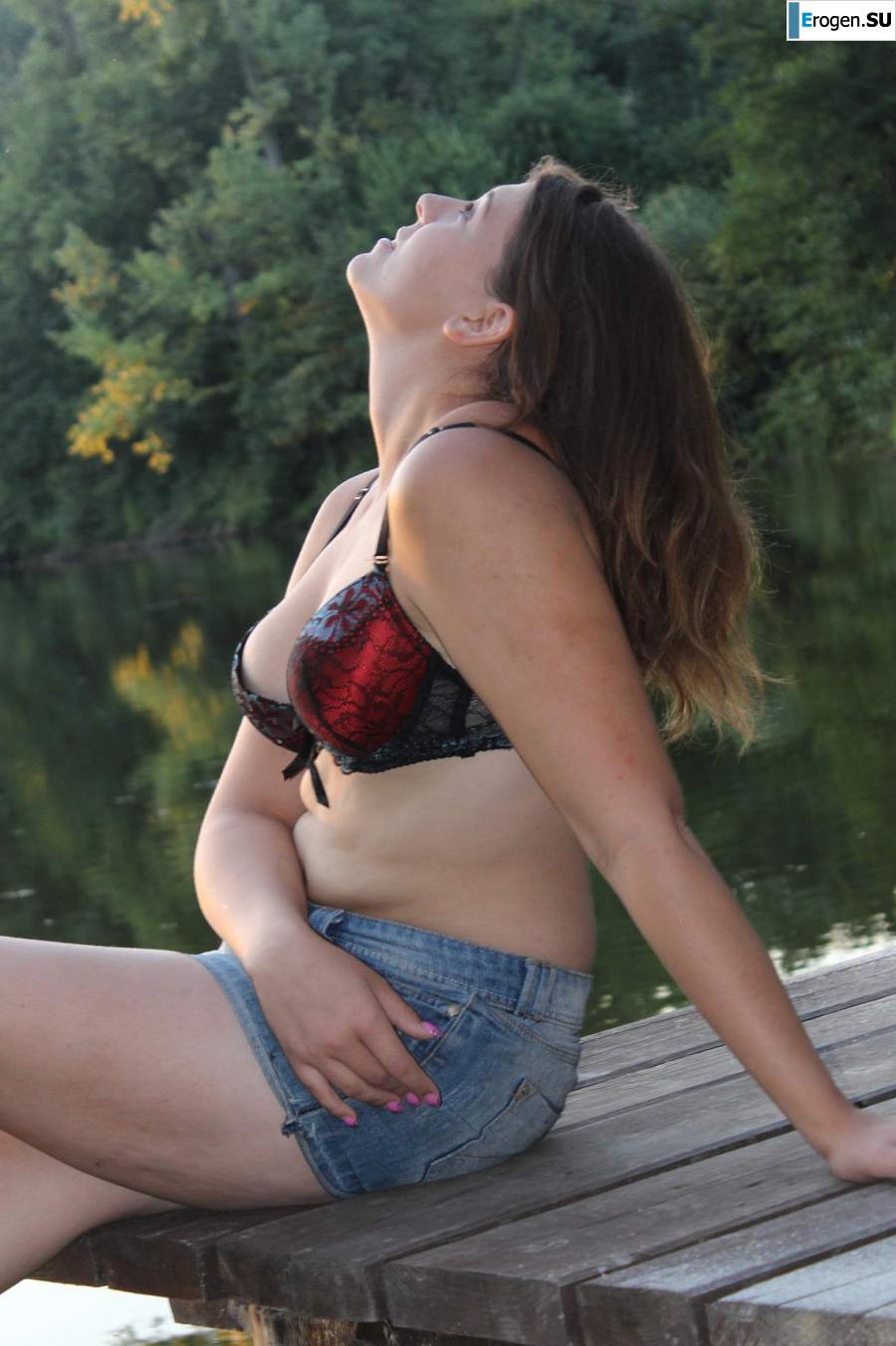 naked girls on the lake. Part 6. Slide 13