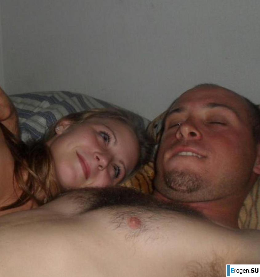 young miniature girl with a bald daddy. Slide 35