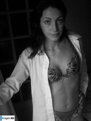 sensual undressed Frenchwoman. Thumb 8