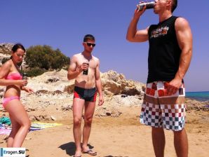 leave without a swimsuit. Thumb 17
