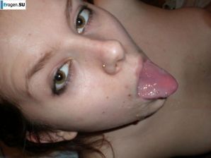 oh her bath with petals, she has legs spread to him. Thumb 23