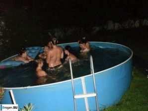 naked chicks in the pool. Thumb 12