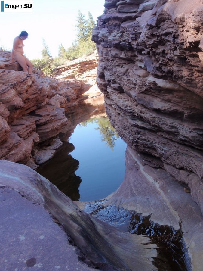 crazy girls in the canyon. Slide 19