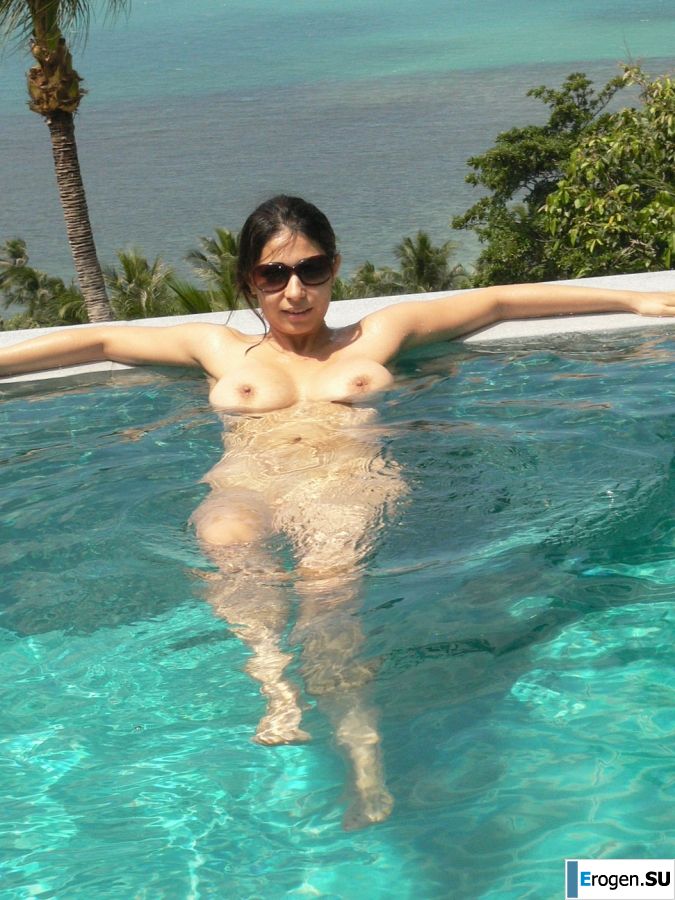 summer sex among palm trees. Photo 3