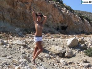 took off her bra somewhere on the rocky slopes. Thumb 25