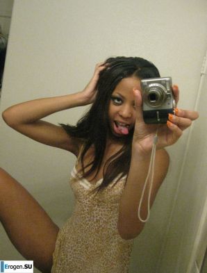 selfie of a naked black woman. Thumb 6