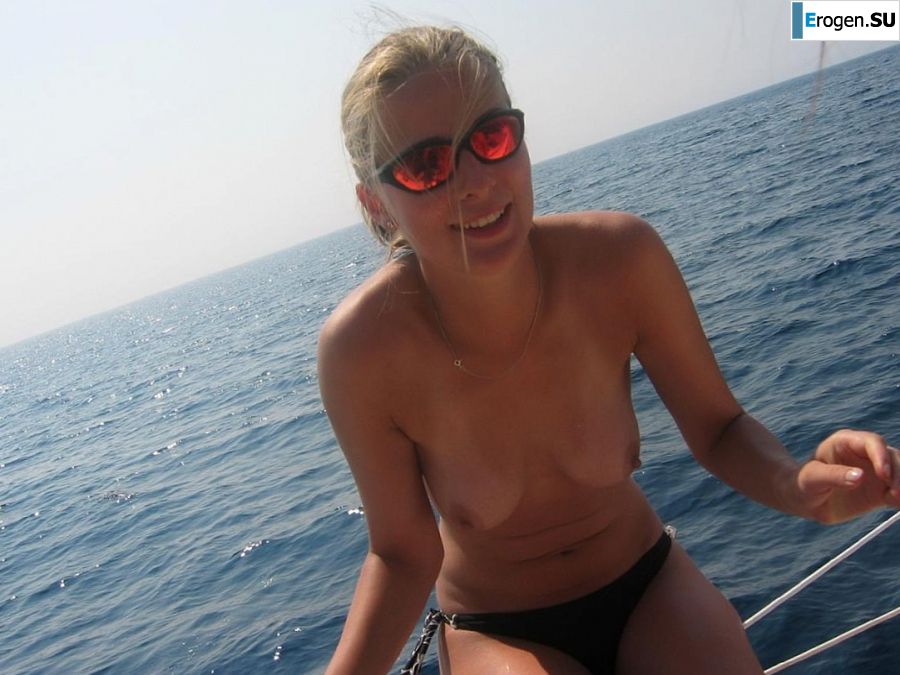 party with heifers on a yacht. Photo 3
