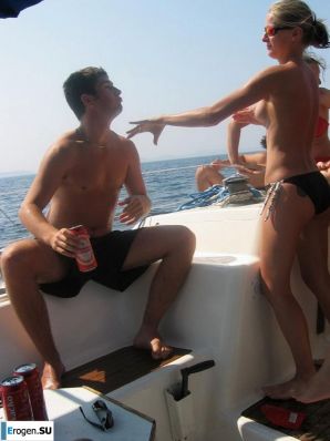 party with heifers on a yacht. Thumb 9