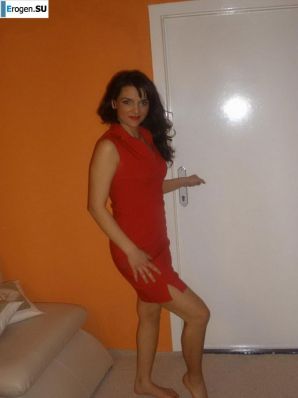 chic Italian woman posing and undressing. Thumb 23