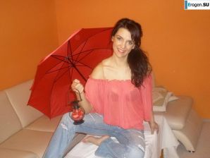 chic Italian woman posing and undressing. Thumb 24