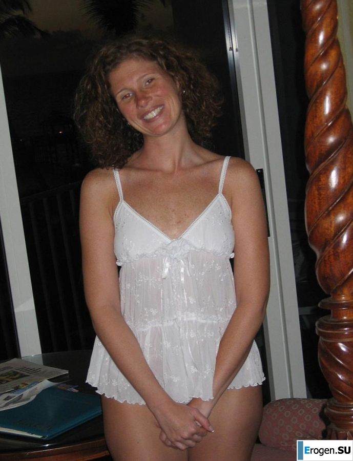 red-haired cauliflower slim woman. Photo 20