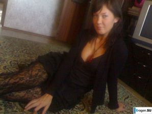 anxious husband catches his undressed wife on camera. Thumb 10