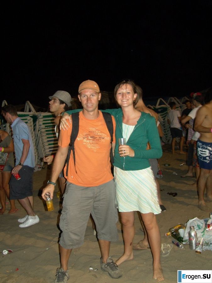 nudist on vacation with her boyfriend. Photo 32