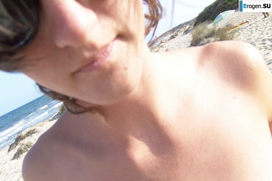 nudist on vacation with her boyfriend. Photo 46