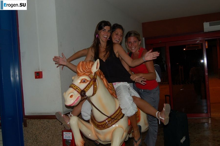 nudist lesbians. Part 2. Slide 31