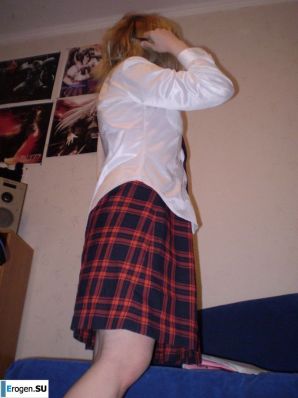 cute naked student gets high. Thumb 20