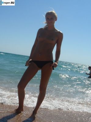 wedding and honeymoon of a blonde model. Thumb 25