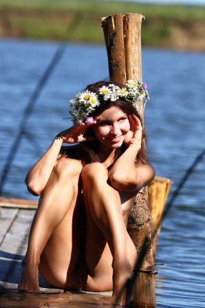 undressed outdoors in front of the photographer. Part 4. Thumb 39