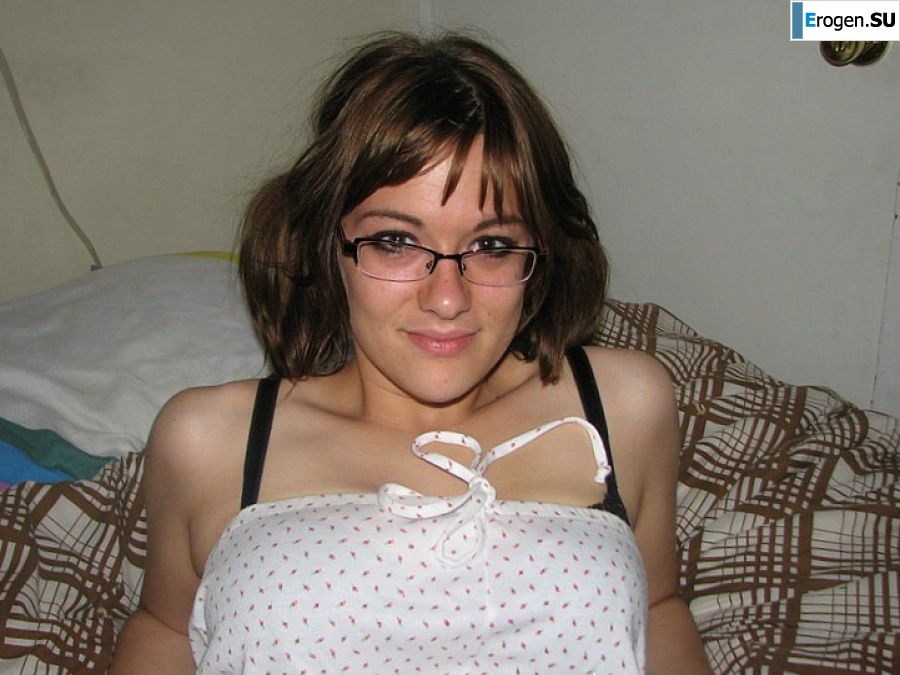 A girl with large breasts poses in clothes and then undresses. Part 2. Slide 46
