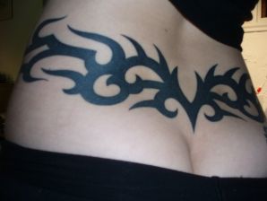 A student with a pierced nipple and tattoos undressed and showed a pussy. Thumb 30