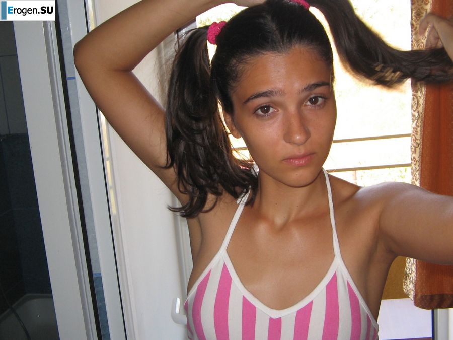 Seductive Latina poses naked on vacation in front of a guy. Part 2. Photo 11