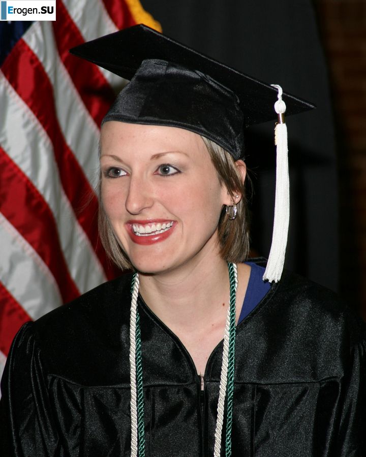 The young wife undressed and showed her fluffy and small tits. Slide 1
