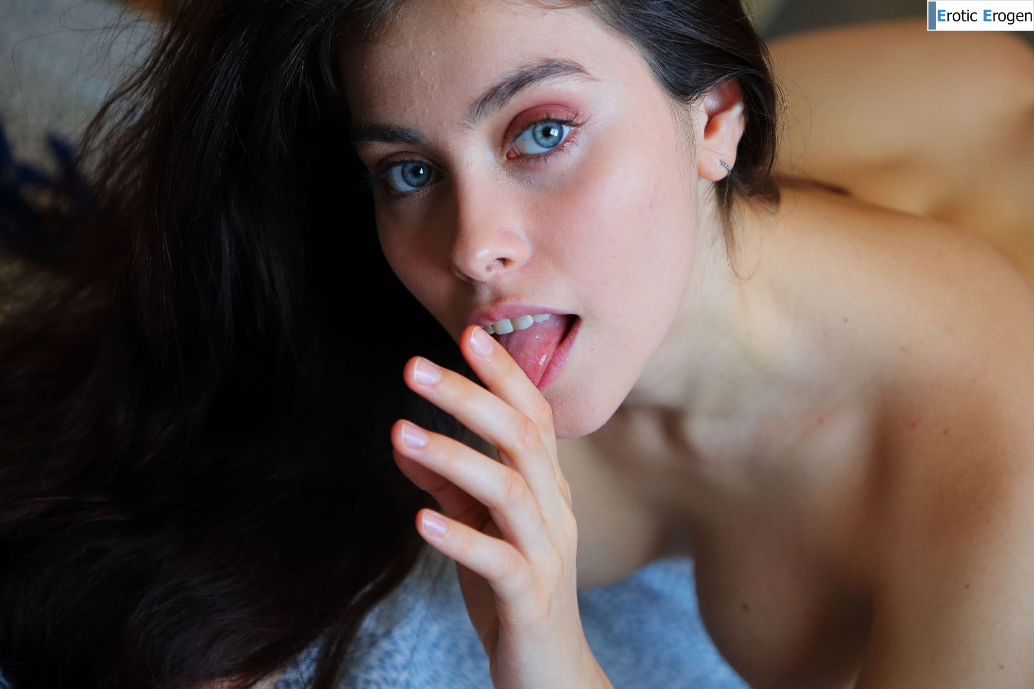 Foxy Alissa in Read Me. Фото 13
