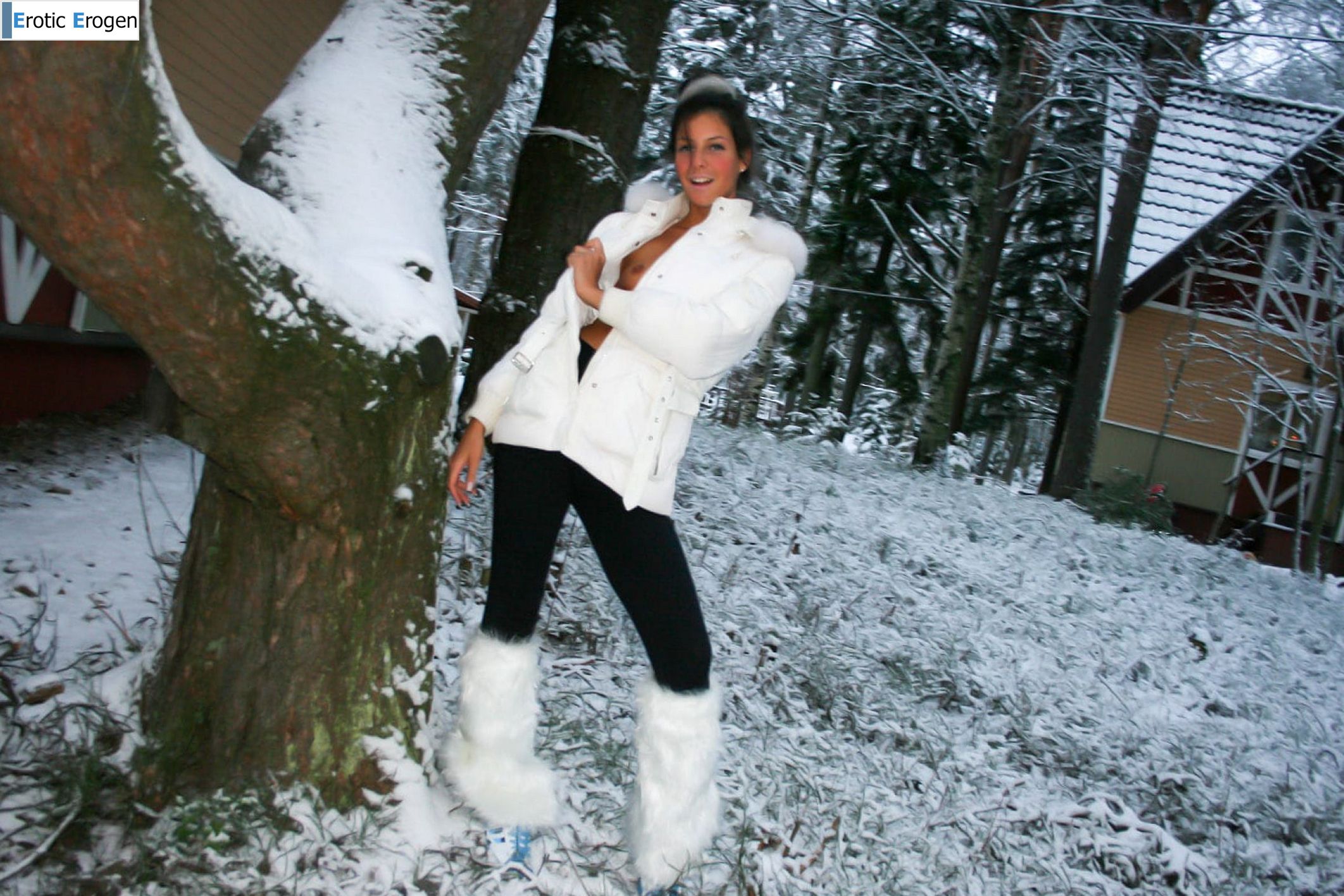 Isabella in Exhibitionist. Picture 47