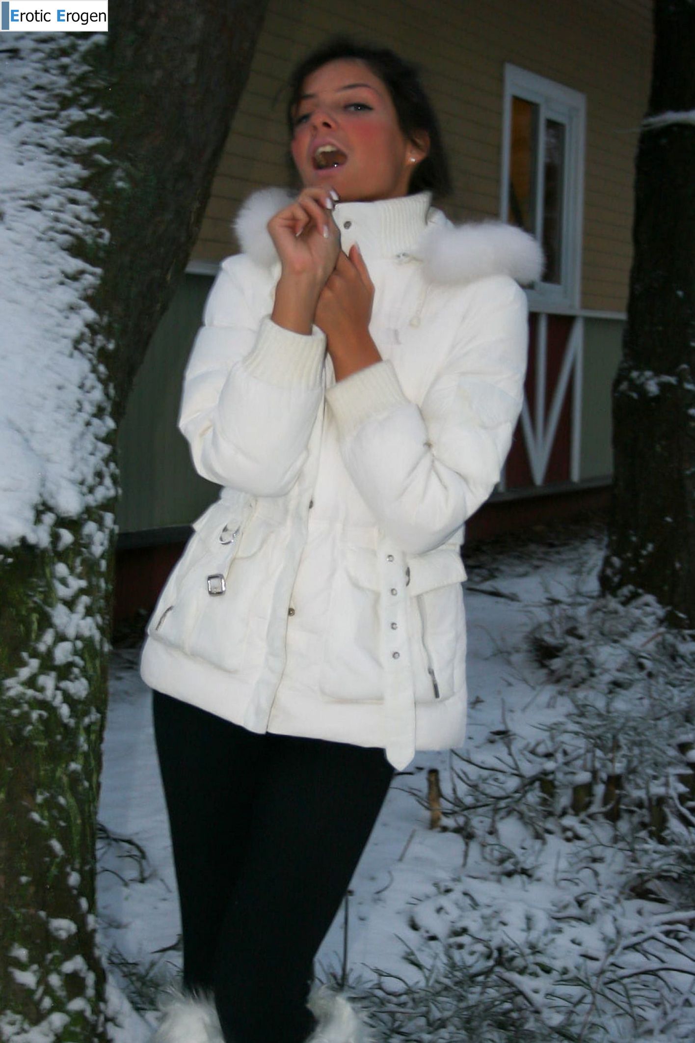 Isabella in Exhibitionist. Picture 54