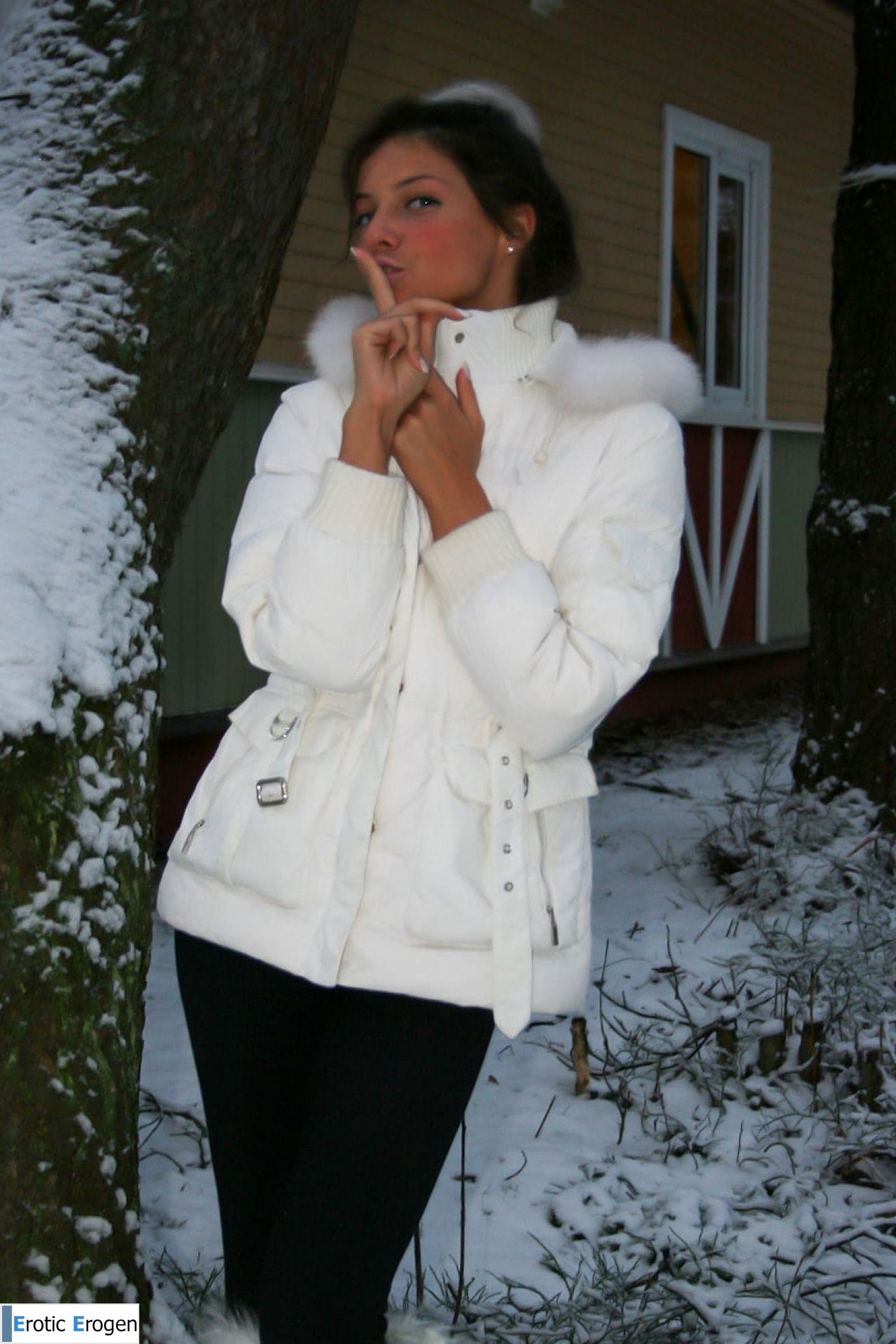 Isabella in Exhibitionist. Picture 55