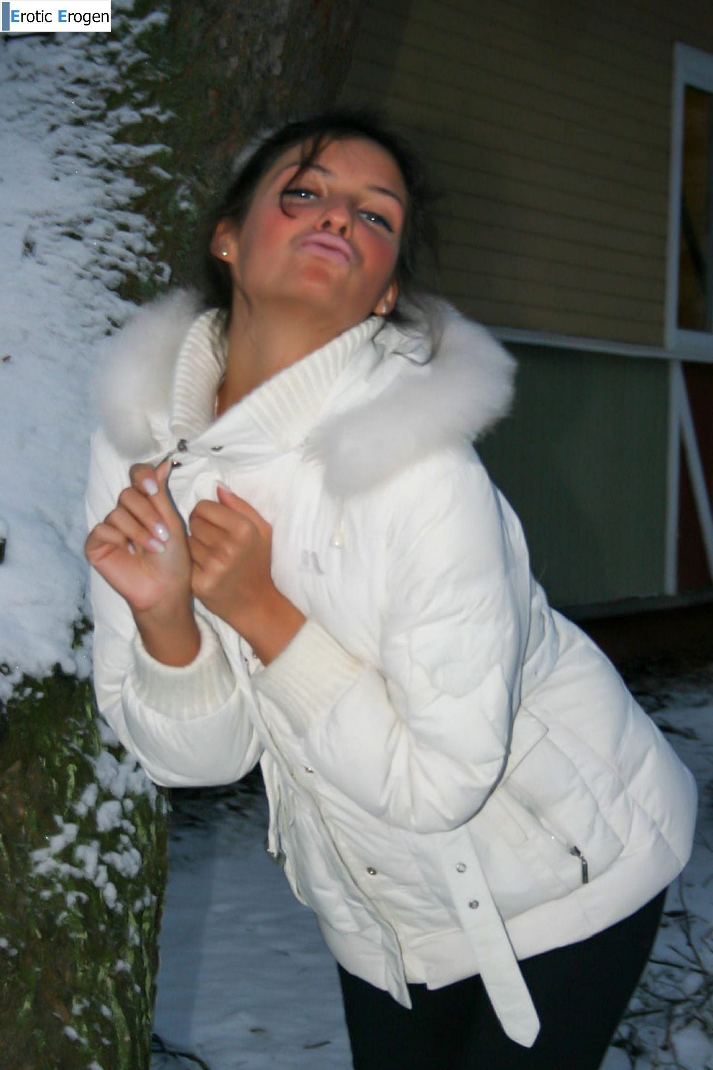 Isabella in Exhibitionist. Picture 56