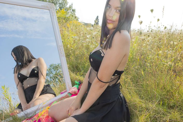 Gia Rosse in Miracle Mirror. Thumb 20