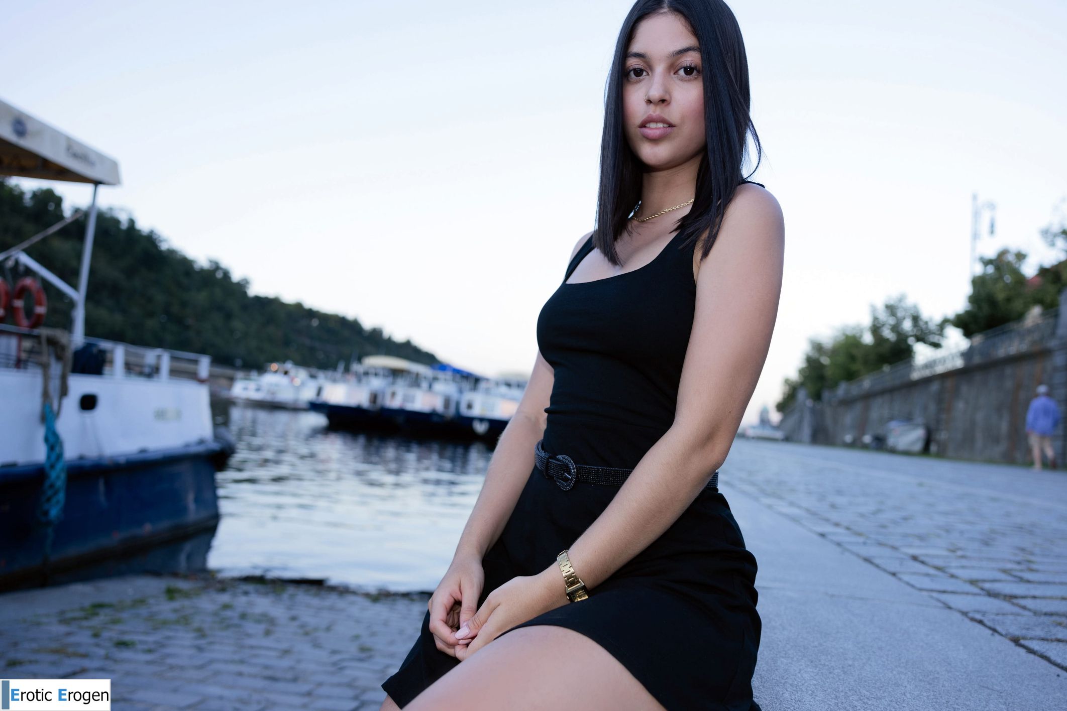 Gia Rosse in First Walk. Фото 12