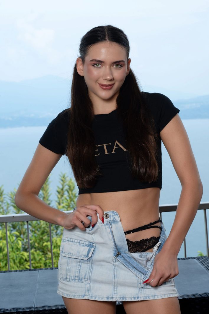 Vixi Rafi in Perfect Scenery. Эскиз 4