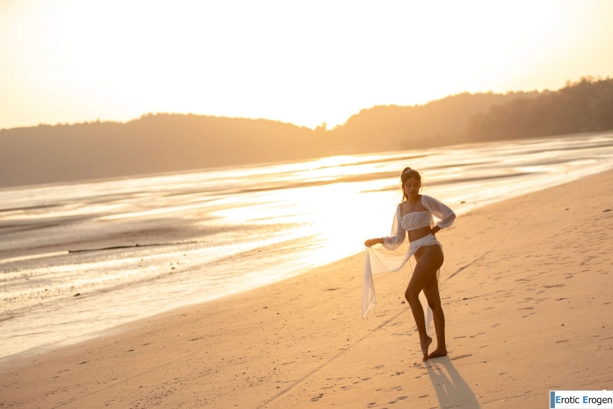 Bua in Sunset Sea. Picture 2