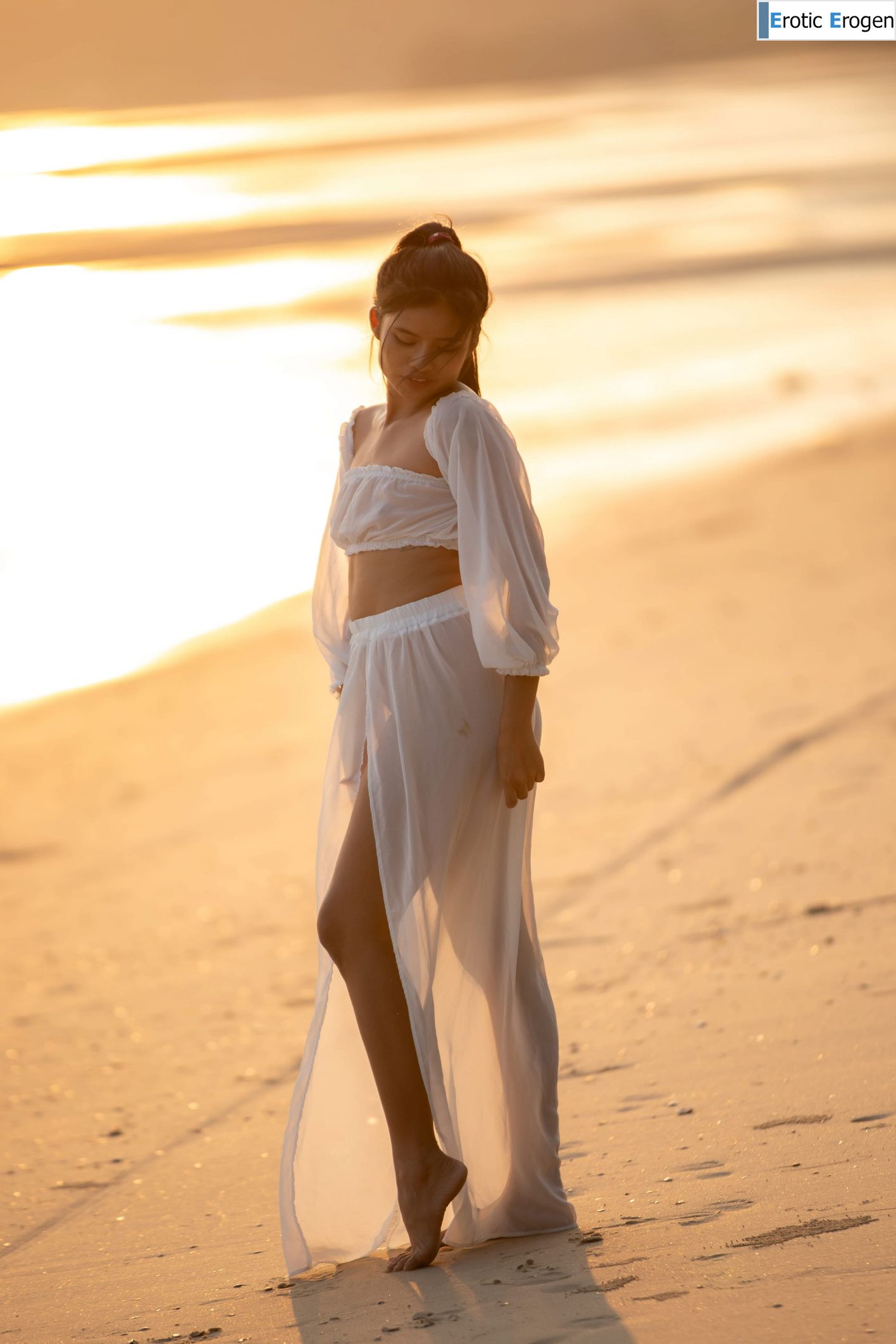 Bua in Sunset Sea. Picture 4