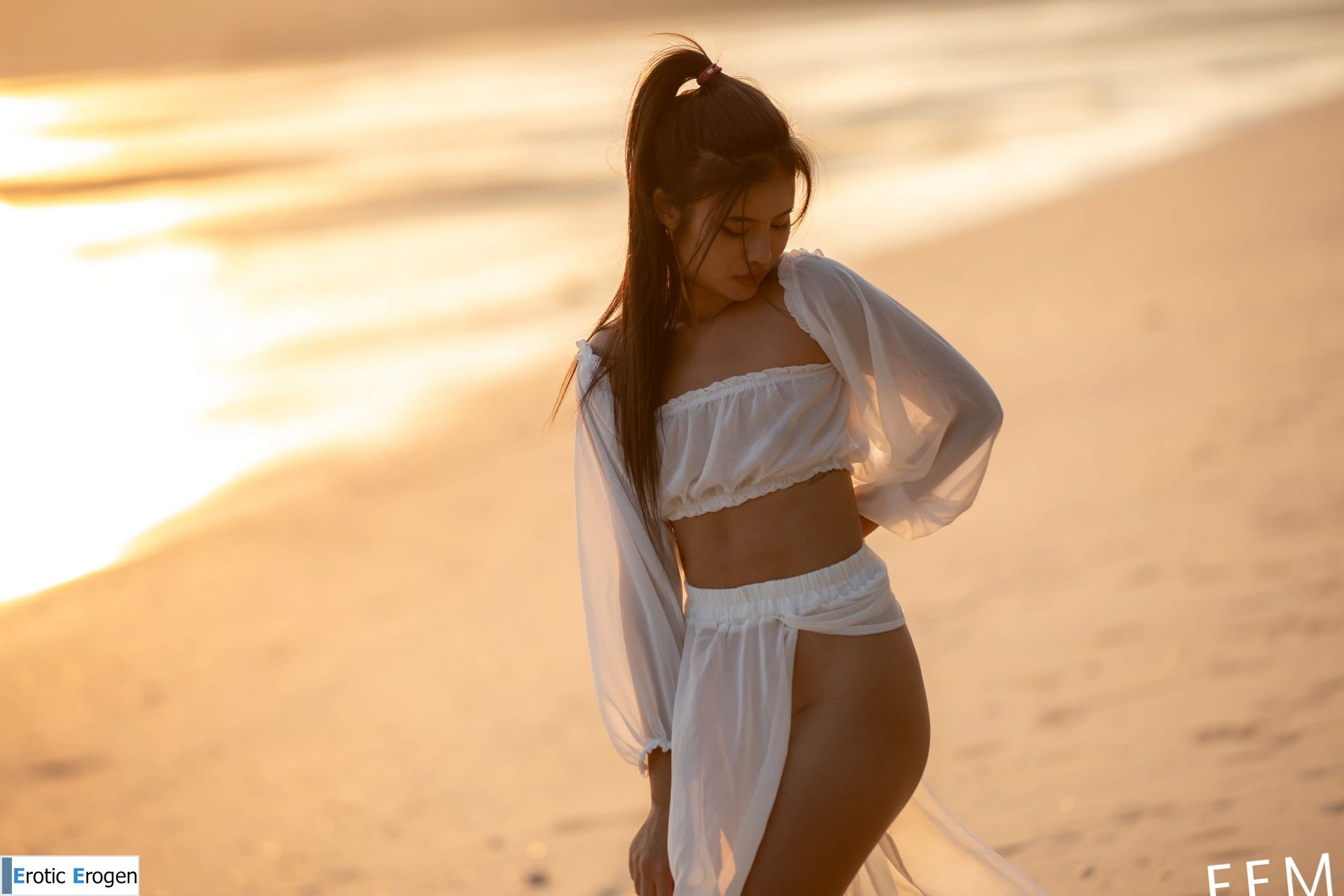 Bua in Sunset Sea. Picture 6