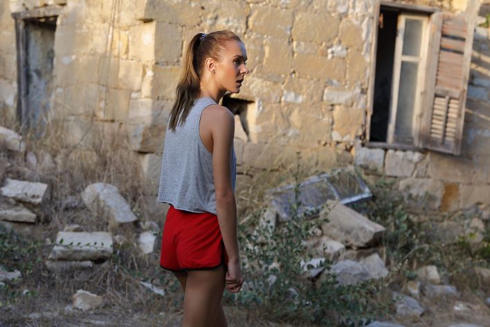 Karissa Diamond in Postcard From Cyprus. Эскиз 22