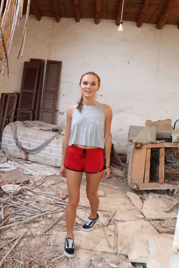 Karissa Diamond in Postcard From Cyprus. Эскиз 31