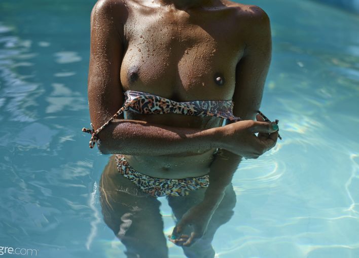 Katherina in Skinny Dipping. Thumb 18