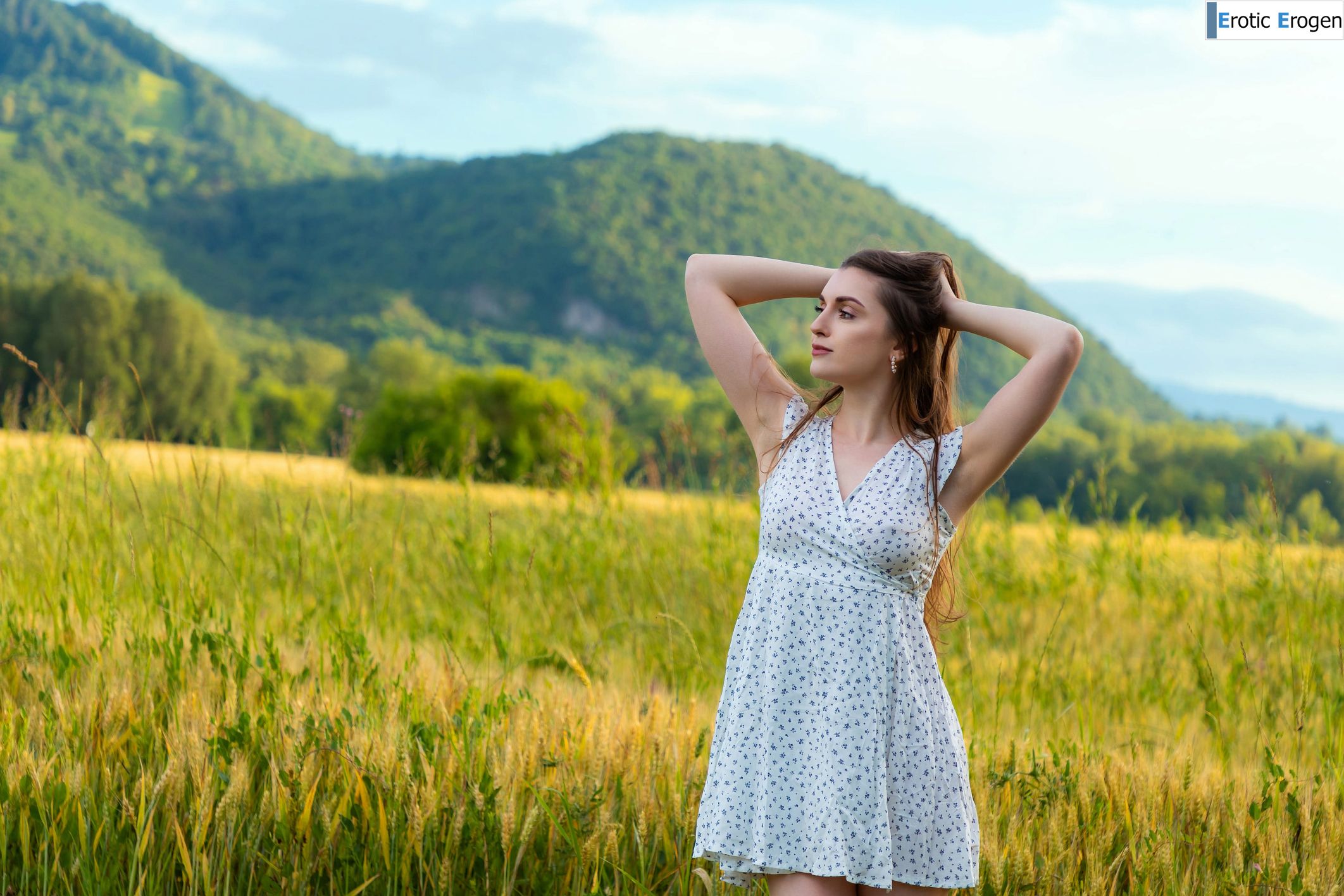 Julia K in In The Field. Picture 2